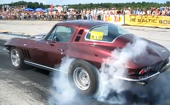 Monday Morning Burnout: 1965 Corvette Coupe at the Strip