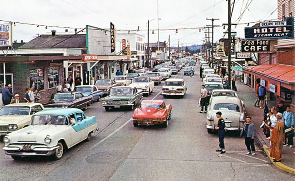 [PIC] Corvette is Main Attraction in Long Beach, Washington Circa 1964