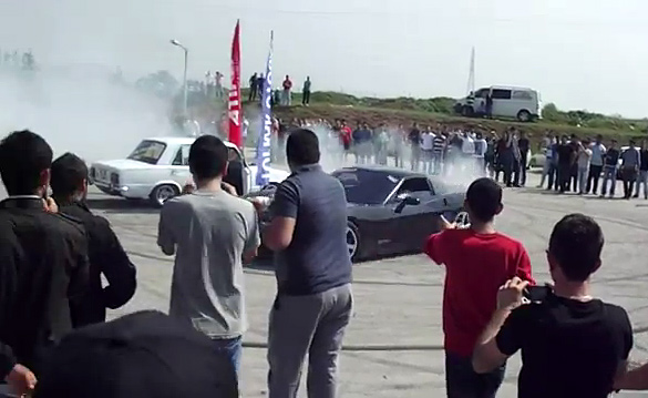 [VIDEO] Turkish Corvette Burnouts End with a Resounding FAIL