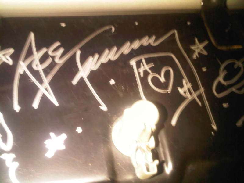 Ace Frehley Signature