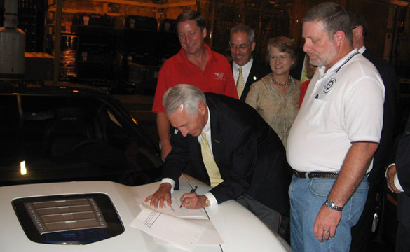 Governor Signs Bill Naming Corvette Official Sport Car for the State of Kentucky