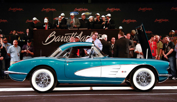 GM Chairman/CEO Dan Akerson Raises $270,000 for Charity with Sale of 1958 Corvette