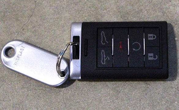 [PIC] This is the 2014 Corvette Stingray Convertible's New Key Fob