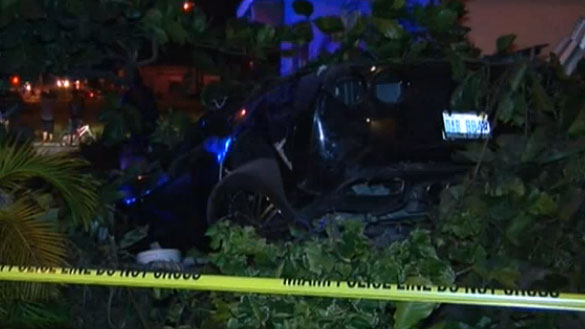 [ACCIDENT] Stolen C4 Corvette Goes Airborne and Hits a House in Miami