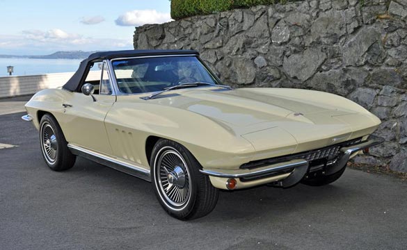 1966 Corvette Coupe (lot 528)