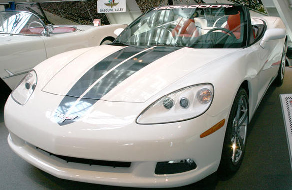 Workers Find the 1.5 Millionth Corvette in the Corvette Museum Sinkhole