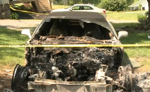 [VIDEO] Arsonist Torches a C5 Corvette in Tennessee