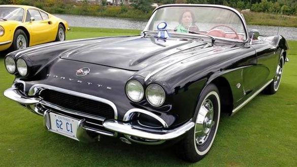 This 1962 Corvette Earns a Blue Ribbon Despite Squirting a Judge with Washer Fluid