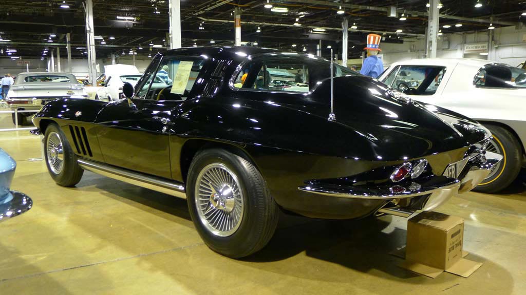 Restored Barn Find 1965 Big Tank Corvette Wins Triple Diamond Award at MCACN