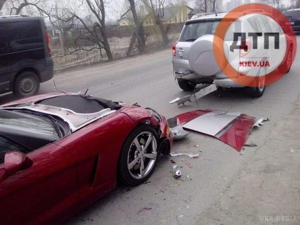[ACCIDENT] 2008 Corvette Rear Ends a Toyota in the Ukraine
