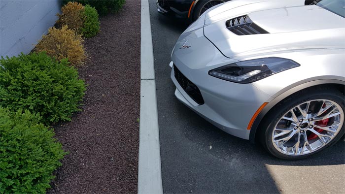 [VIDEO] 2016 Corvette's Front Facing Parking Assist Curb Cameras in Action