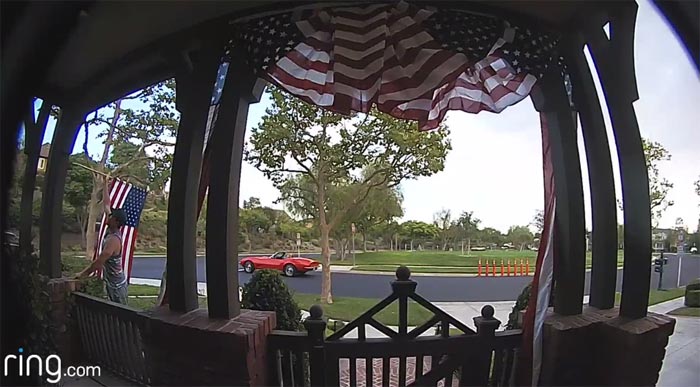 [VIDEO] Corvette Driver Picks Up Neighbor's Fallen American Flag