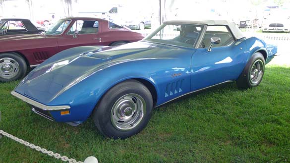 
[PICS] NCRS Gallery XVII at Corvettes at Carlisle