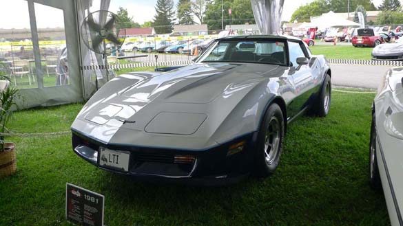 
[PICS] NCRS Gallery XVII at Corvettes at Carlisle