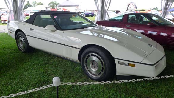 
[PICS] NCRS Gallery XVII at Corvettes at Carlisle