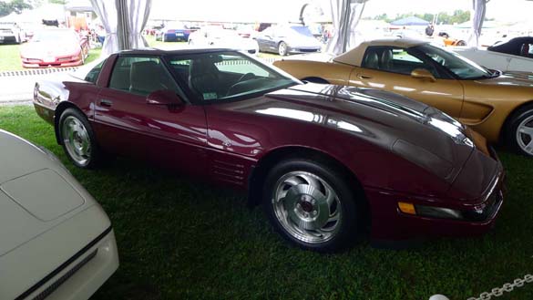 
[PICS] NCRS Gallery XVII at Corvettes at Carlisle