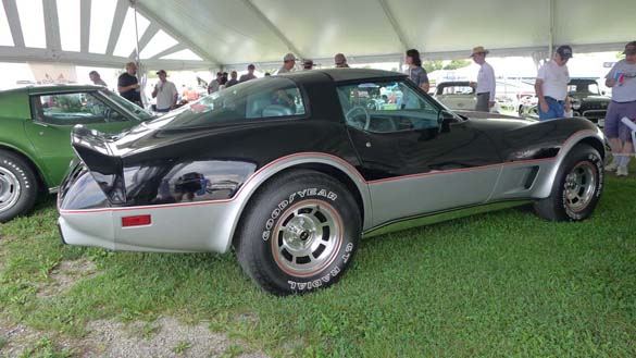 
[PICS] NCRS Gallery XVII at Corvettes at Carlisle
