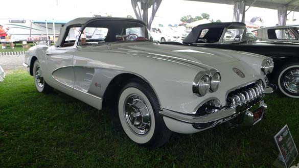 
[PICS] NCRS Gallery XVII at Corvettes at Carlisle