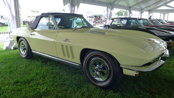 
[PICS] NCRS Gallery XVII at Corvettes at Carlisle