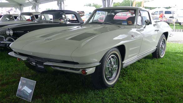 
[PICS] NCRS Gallery XVII at Corvettes at Carlisle