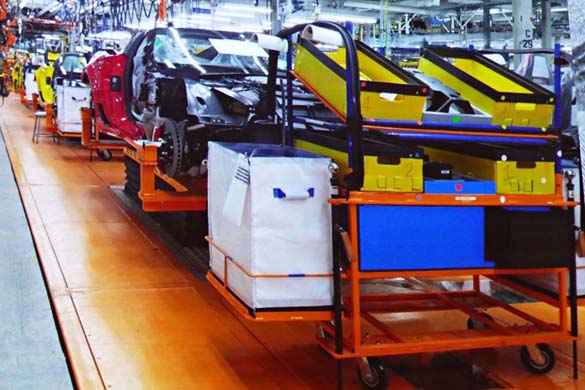 [PICS] First Look at the Corvette Factory's New Assembly Line