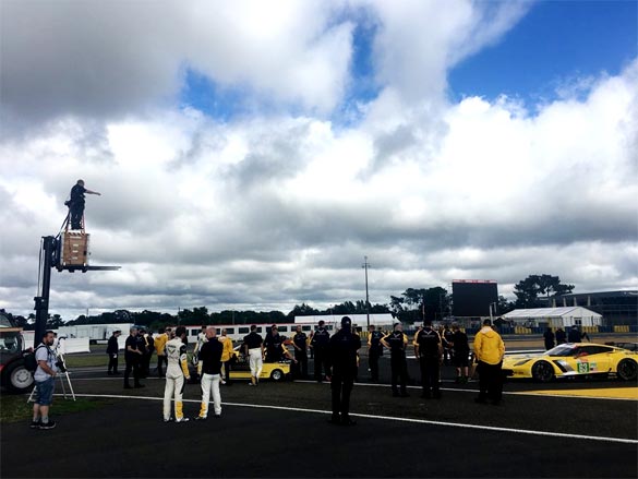 [PICS] Corvette Racing Continues Le Mans Tradition with the Official Team Photo