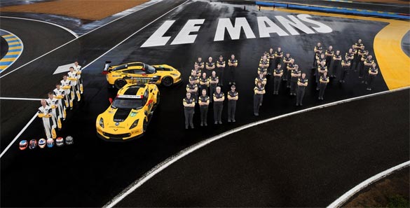 [PICS] Corvette Racing Continues Le Mans Tradition with the Official Team Photo