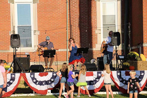 [PICS] Corvette Funfest 2019: Mike Yager Returns to His Hometown, Brings 100s of Corvettes with Him