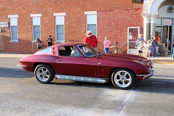 [PICS] Corvette Funfest 2019: Mike Yager Returns to His Hometown, Brings 100s of Corvettes with Him