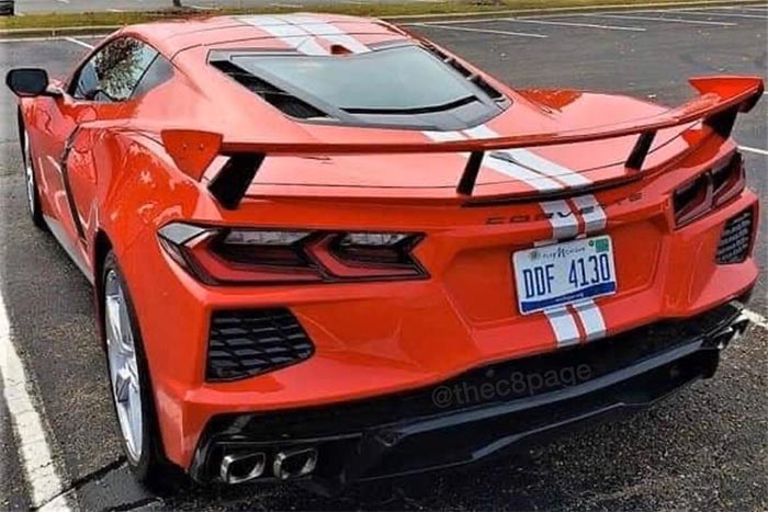 [PIC] High Wing and Full Length Racing Stripes Decorate this 2020 Corvette Stingray