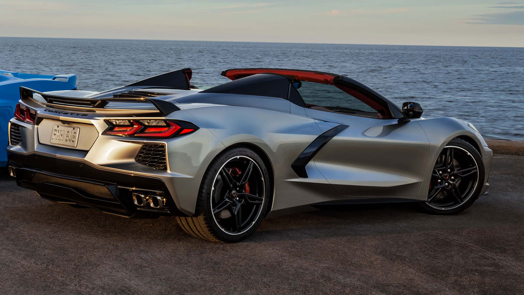 [PICS] Chevrolet Releases Official 2021 Corvette Info Including First Photo of the New Silver Flare Exterior