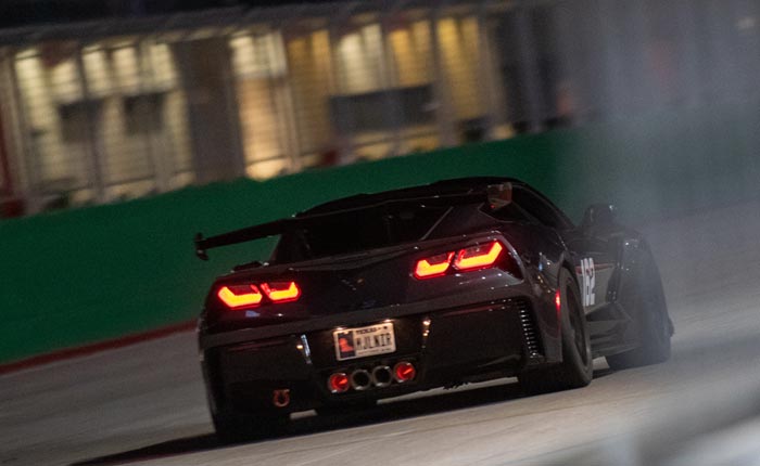 [PICS] 2019 Corvette ZR1 Looks Wicked with Glowing Rotors and Flames Shooting from the Exhaust