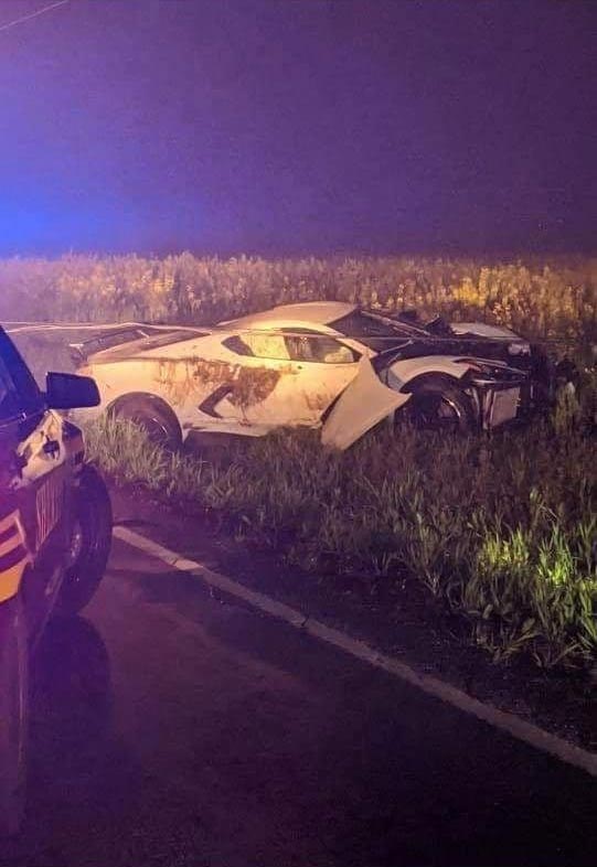 [ACCIDENT] 2020 Corvette Crashes Into a Field