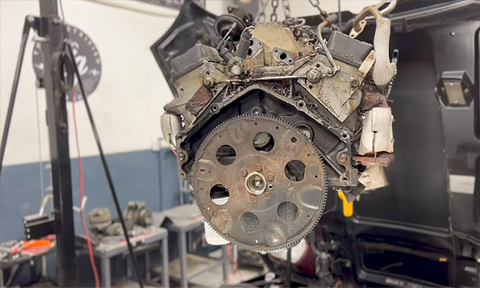[VIDEO] Rich Rebuilds Pulls the V8 to Make Room for EV Power in their C4 Corvette