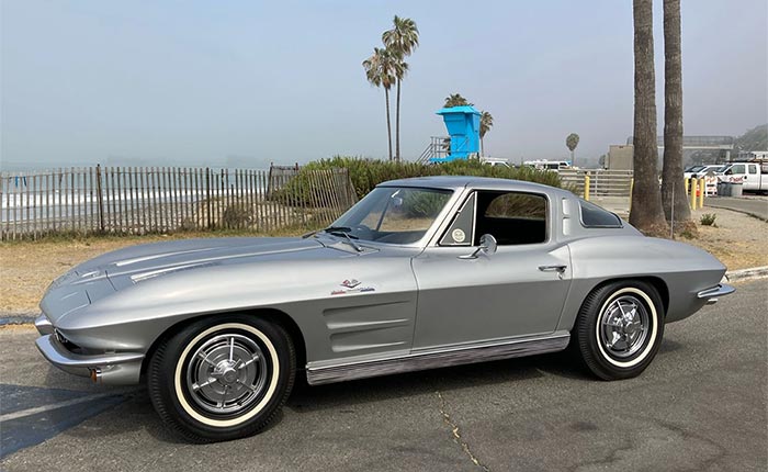 Corvettes for Sale: Non-Original Fuelie 1963 Corvette Split Window on BaT