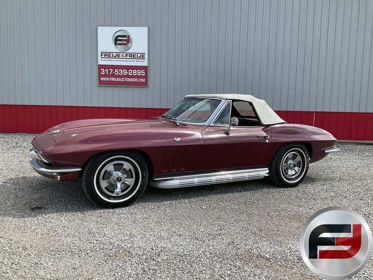 1965 CHEVROLET CORVETTE