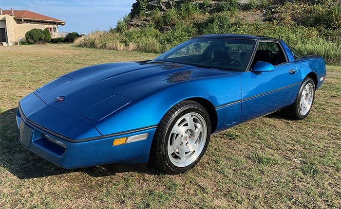 Corvettes for Sale: Quasar Blue 1990 Corvette Coupe for $12K on Craigslist