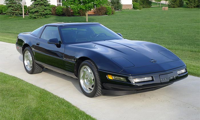 Corvettes for Sale: Award Winning 1993 Black/Black 6-Speed Coupe on Bring a Trailer