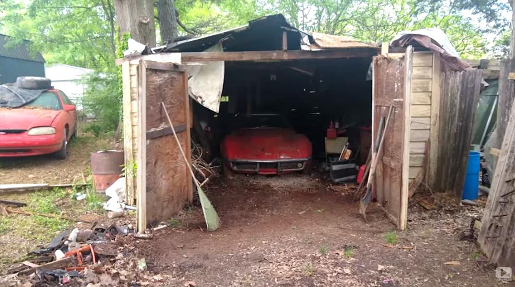 [VIDEO] Back Story on this Barn Find 1968 Corvette 427 Is the Stuff of Urban Legends
