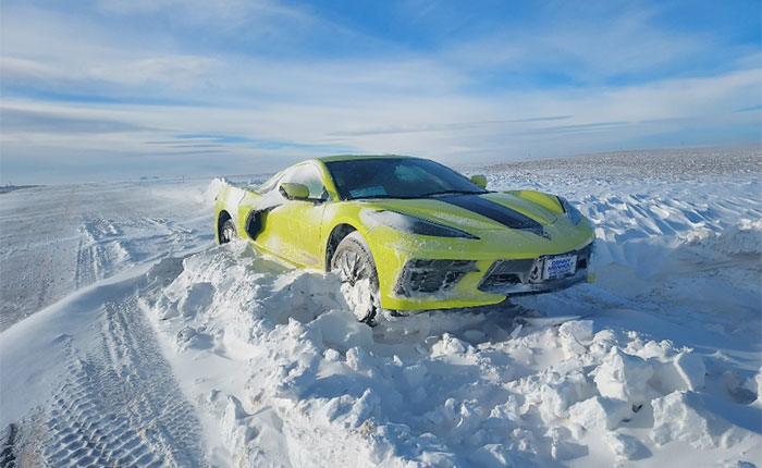 corvette-stingray-driver-forced-to-abandon-his-car-on-side-of-the-road-following-winter-storm