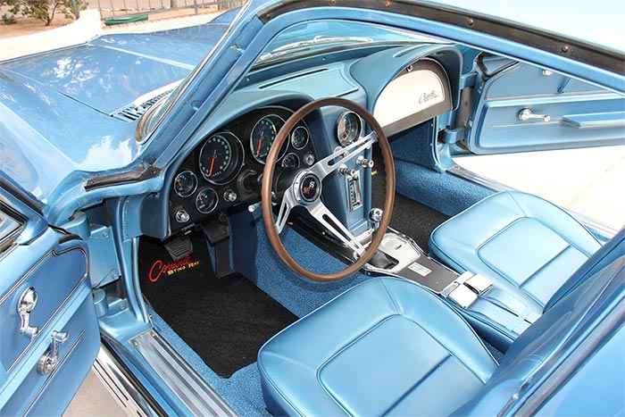 Corvettes for Sale: Nassau Blue 327/300-hp 1965 Corvette Sting Ray Sport Coupe