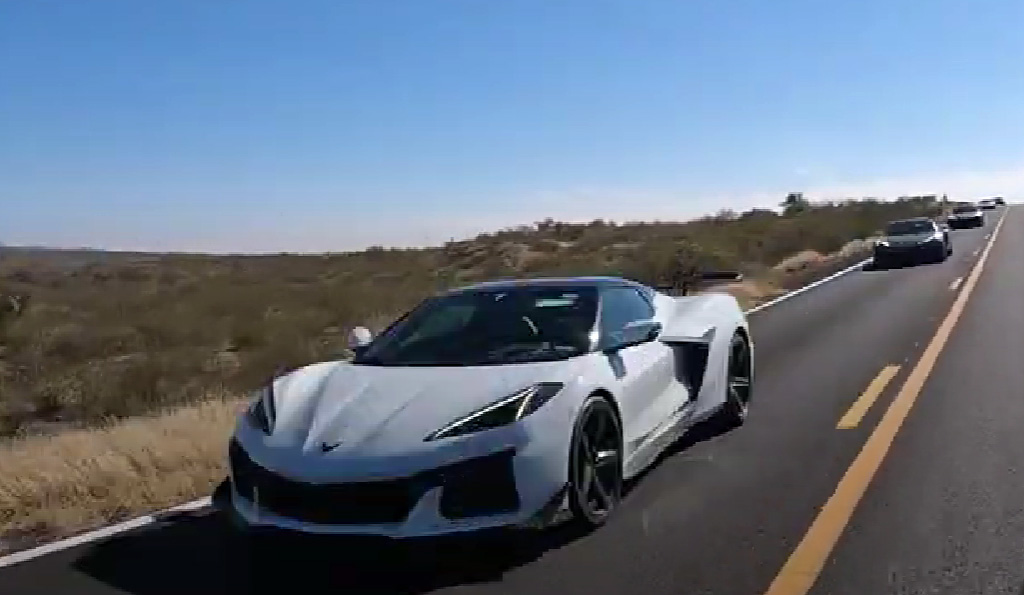 Z06/Z07 in Arctic White