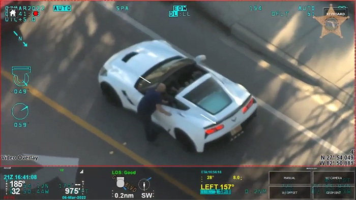 C7 Corvette Driver Hits the Gas to Avoid Being Carjacked in Florida