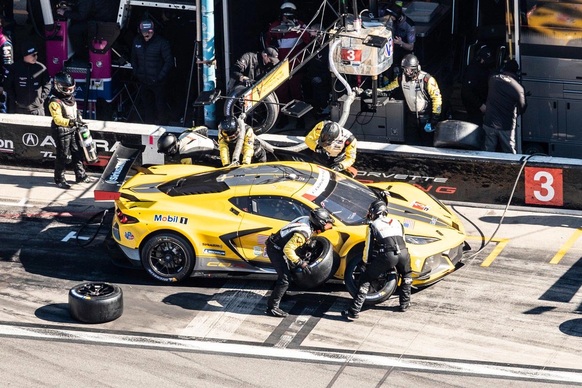 Corvette Racing at Sebring: Finding a Footing