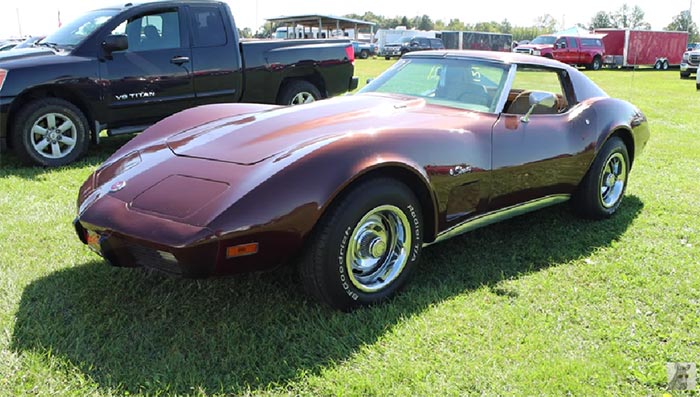 [VIDEO] 1974 Corvette Drag Races a 1976 Pontiac Firebird for Quarter Mile Supremacy
