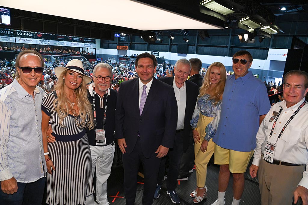 [VIDEO] A 1986 Corvette Indy 500 Pace Car Helps Raise $1.76 Million at Barrett-Jackson for Ukraine Humanitarian Relief Efforts