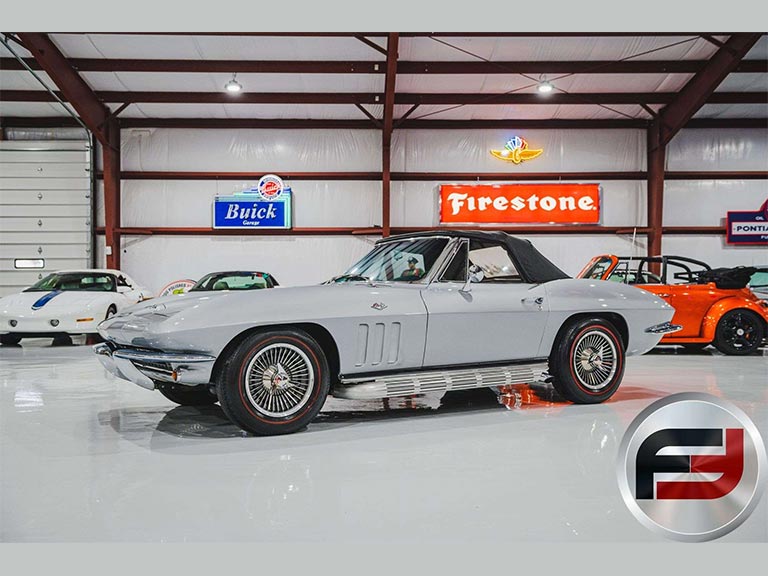 1965 CHEVROLET CORVETTE