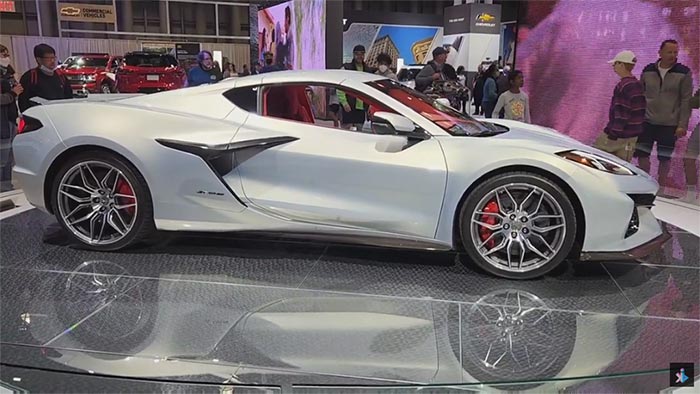 [VIDEO] 2023 Corvette Z06s on the Turntable at the New York Auto Show