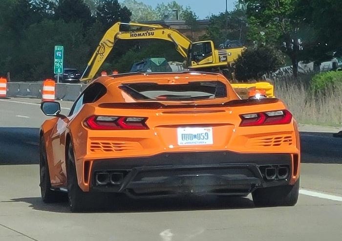 [SPIED] Export-Spec 2023 Corvette Z06 with EFY Body Color Trim