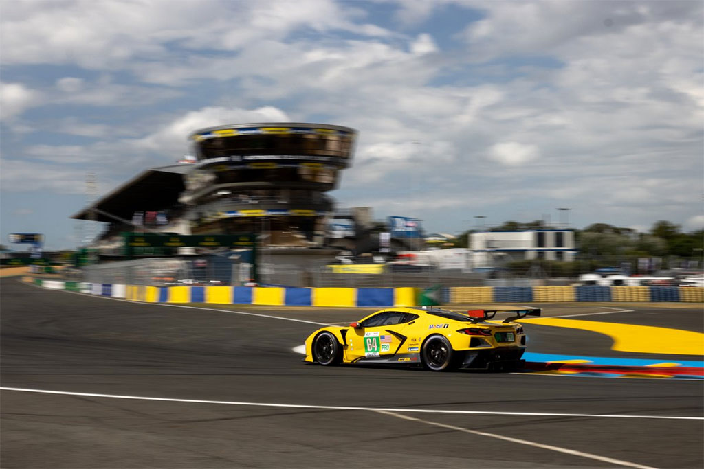 Corvette Racing at Le Mans: C8.Rs Advance to Hyperpole